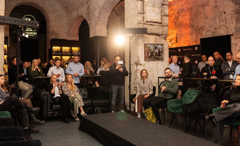 
Naujųjų „Xiaomi“ flagmanų pristatymas Vilniuje įvyko išsyk su pasauline premjera –telefonus technologijų entuziastus kvietė išbandyti išskirtinėmis sąlygomis                