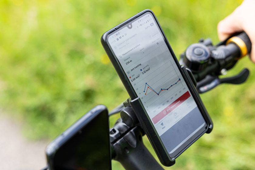 Dviračių ir pėsčiųjų takų kokybės tyrimai išmaniai: „Via Lietuva“ dangos būklę analizuoja nuotoliniu būdu